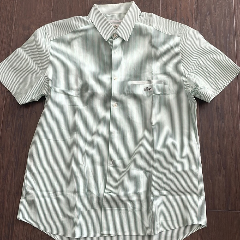 Short sleeves shirt